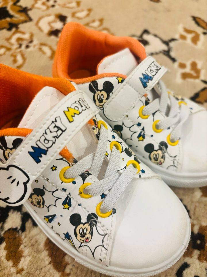 Mickey Maus Schuhe gr 22 wie neu in Essen