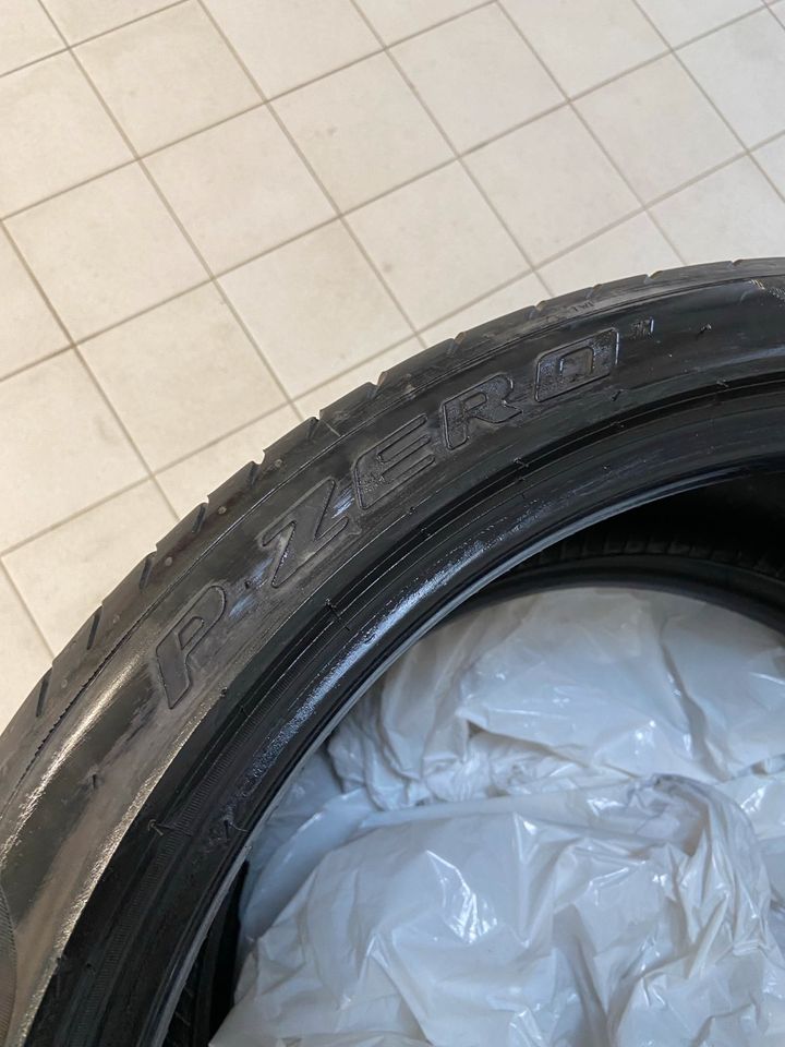 Sommerreifen Pirelli 255 35 R20 P Zero in Brahmenau