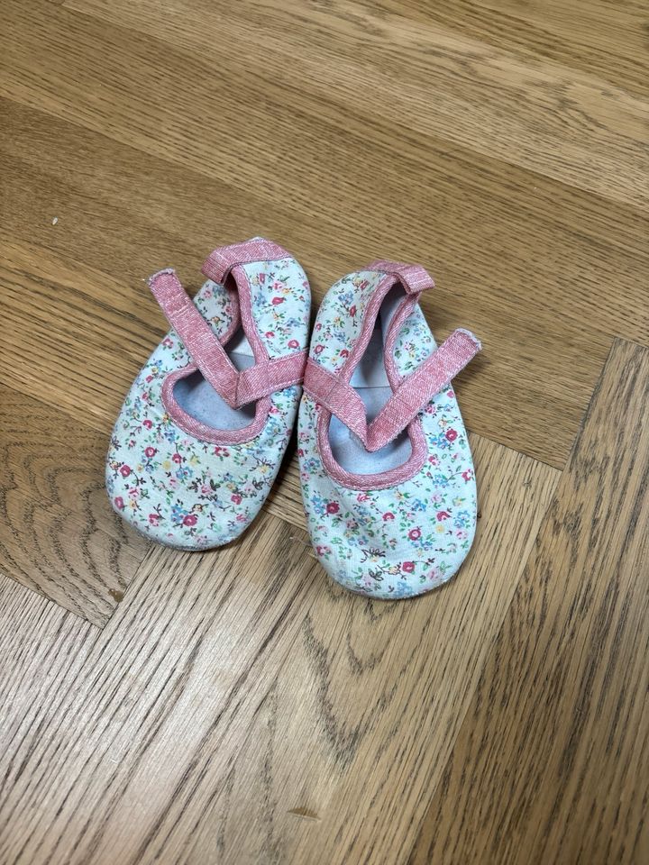 Sterntaler Babyschuhe/ Krabbeln Sommer in Stuttgart