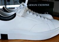 100% original Armani Exchange trainers 42 Sneaker weiss, WIE NEU Bayern - Aschaffenburg Vorschau
