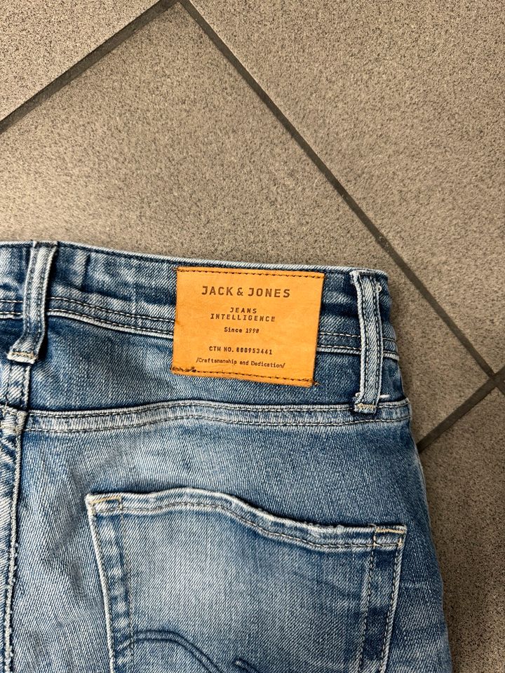 Jeans von Jack & Jones Modell Slim Fit /TIM Gr. 29/34 in Bielefeld
