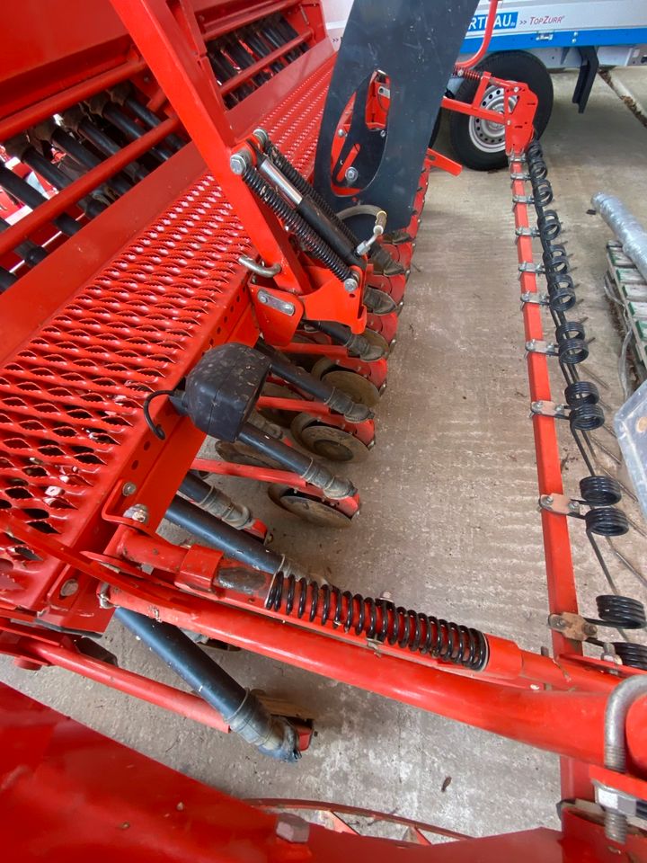 Kuhn Combiliner Integra mit HRB 303 in Polch