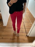 Rote enge Hüftjeans Gr. 34 Zara Bayern - Veitshöchheim Vorschau