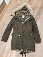 Kuschelige Winterjacke Mango Khaki grün beige Fell Kapuze XS 34 Stuttgart - Feuerbach Vorschau