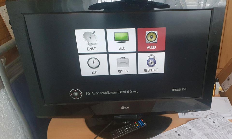 LCD TV LG 32LG2000 Fernseher 1080i HDMI mit Ersatzfernbedienung in Offenburg