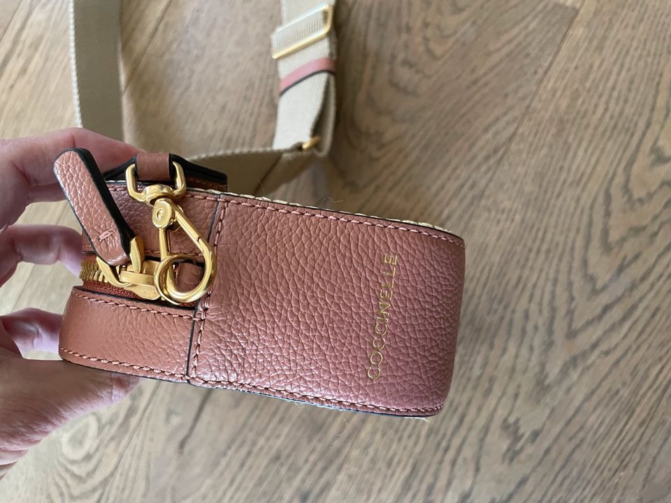 Wie neu tolle Tasche crossbody von Cocinelle NP 300€ in Dresden