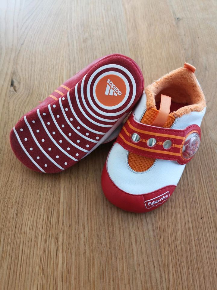 Adidas Krabbelschuhe fisher price Gr 19 in Baden-Württemberg - Schutterwald  | eBay Kleinanzeigen ist jetzt Kleinanzeigen