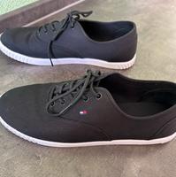 Tommy Hilfiger Sneaker Stoffschuhe Schuhe Größe 40 Sachsen - Plauen Vorschau