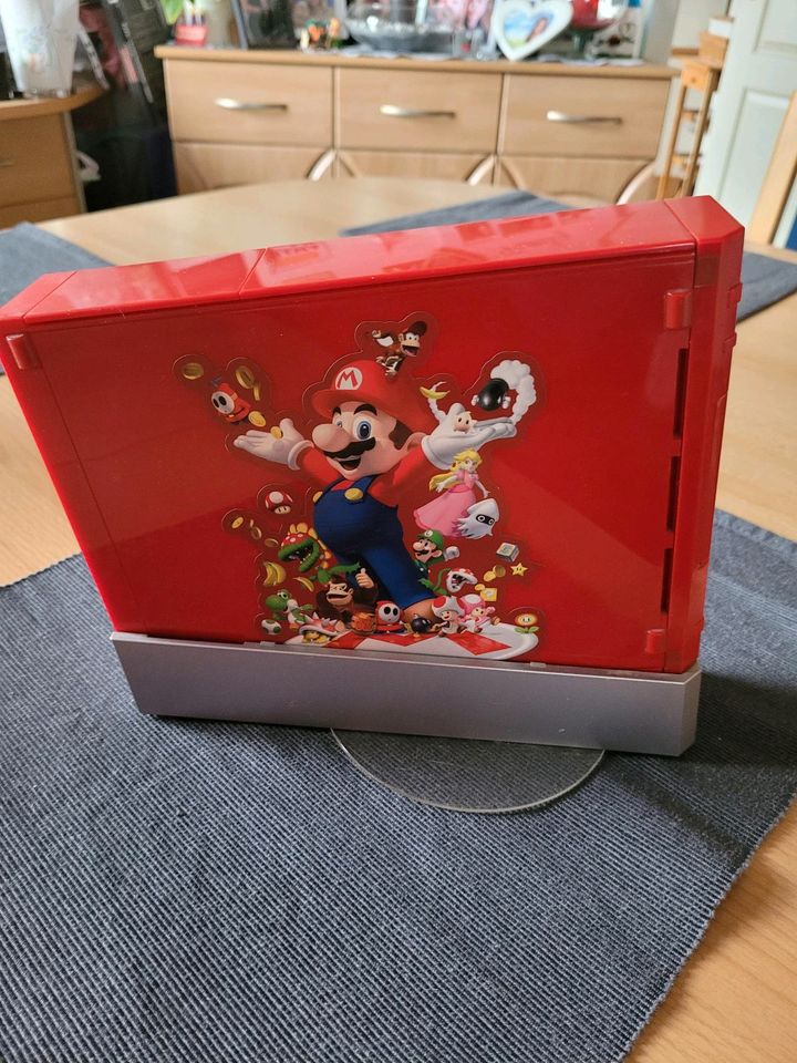 Wii Wii konsole mario edition inklusive kontroller und nunjuk. Ro in Ritzerau