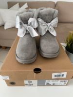 UGG Gita Bow Mini Boots NEU OVP Schleife Nordrhein-Westfalen - Wilnsdorf Vorschau