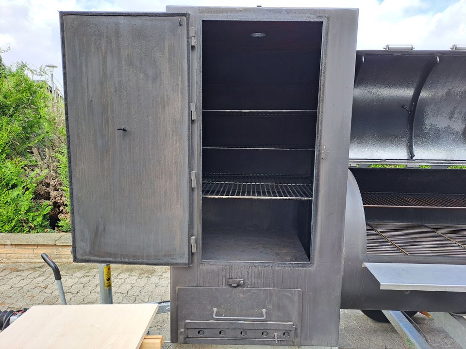 Verkaufe Mobilen XXXL Grill, Räucherofen und Smoker auf Trailer in Zülpich