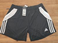 Neue, ungetragene Damen-adidas-Shorts, Größe L Thüringen - Körner Vorschau
