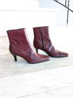 Schöne Aigner Stiefeletten im Budapester Stil. 36,5 Hessen - Rodgau Vorschau