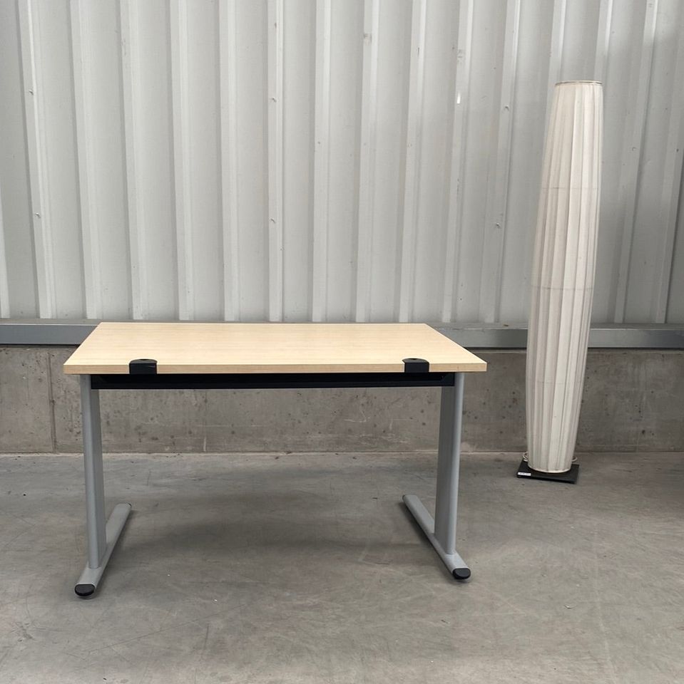 1x Schreibtisch Buche Holz Metall 120cm Tisch in Berlin