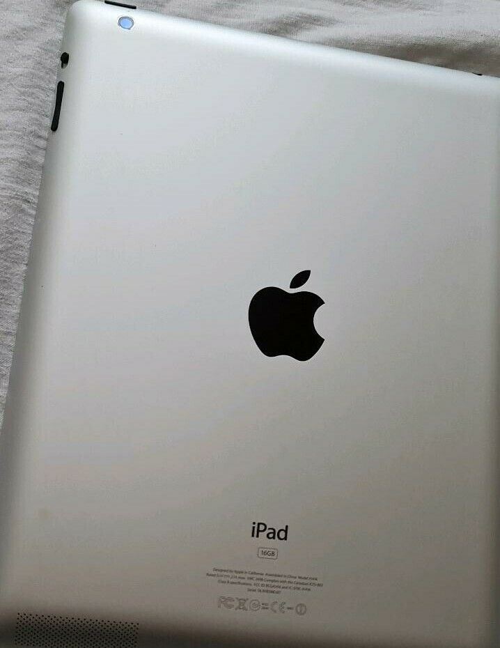 Apple iPad WiFi 16GB 3.Generation Schwarz in Lutherstadt Wittenberg