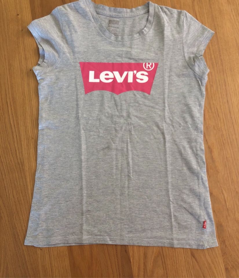 Levi’s T-Shirt, grau Größe 152 in Göttingen