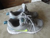 Sportschuhe, Freizeit- Schuhe  von Nike in Gr. 38 Niedersachsen - Schwülper Vorschau