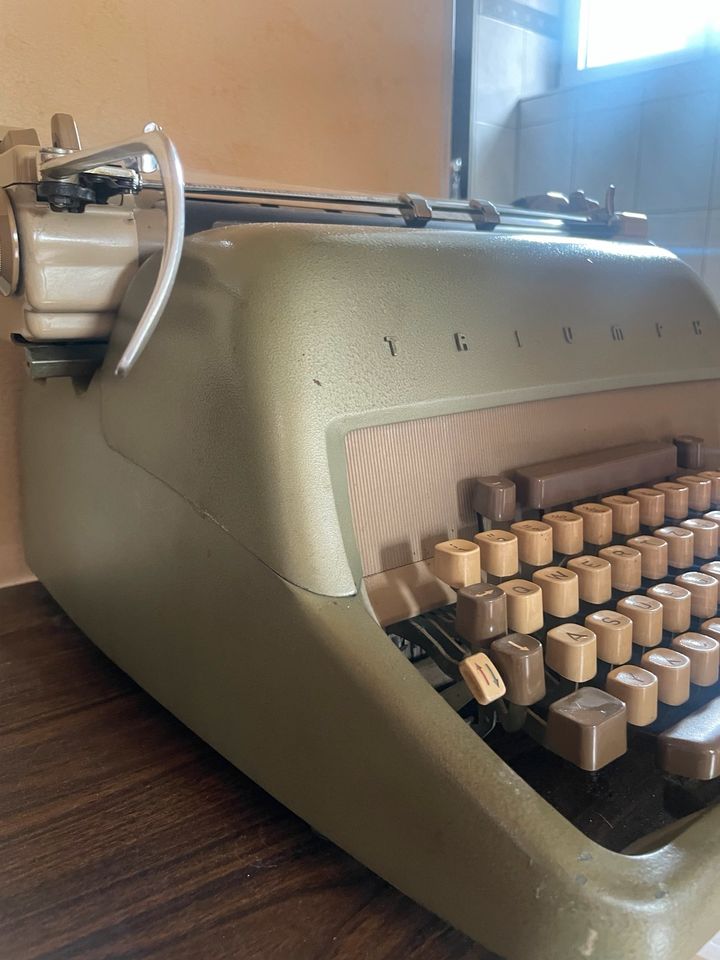 Triumph Schreibmaschine in Aachen