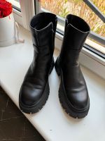 Boots von Zara mit Profilsohle Berlin - Steglitz Vorschau