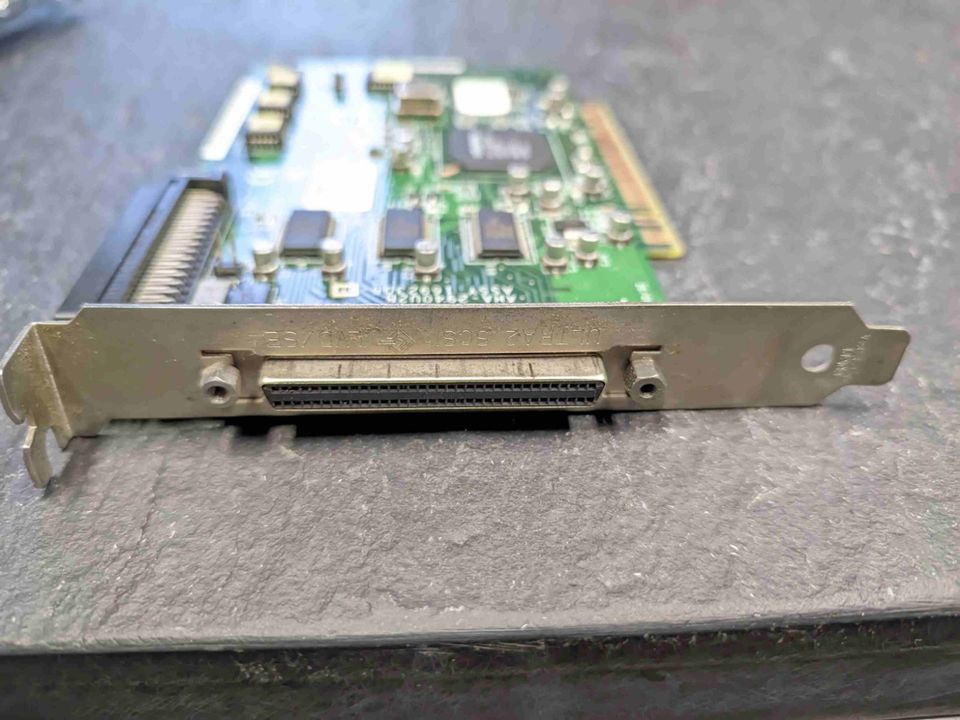 Adaptec 2940U2B Ultra 2 SCSI LVD/SE PCI Host Bus Adapterkarte in Köln