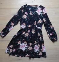 Kleid Vero Moda M / L   38 / 40 Blumenmuster schwarz Bayern - Ansbach Vorschau