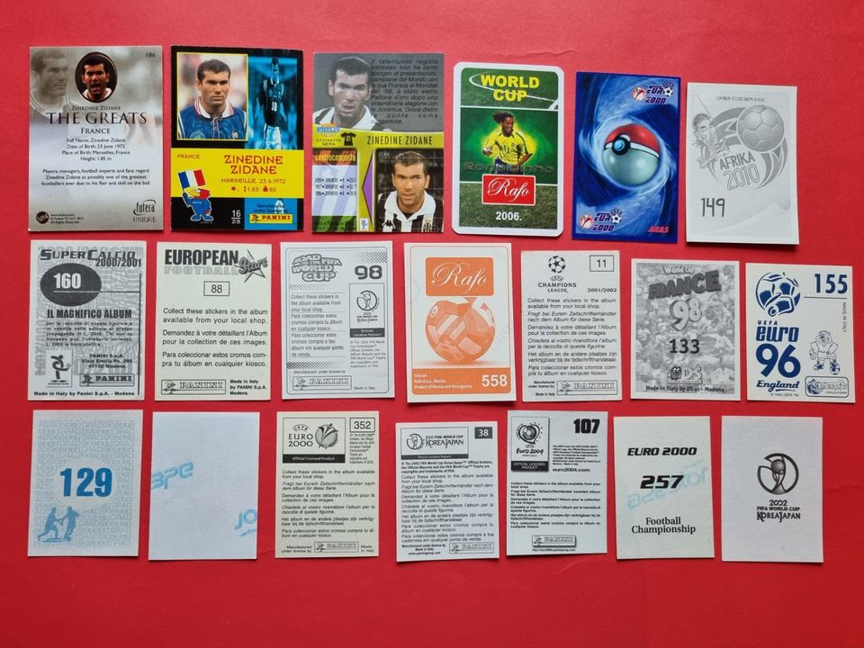 Zinedine Zidane (France) - 38 verschiedene Sticker und Karten in Tittmoning