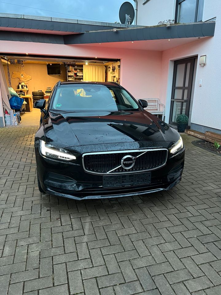 Volvo v90 D4 in Lemgo