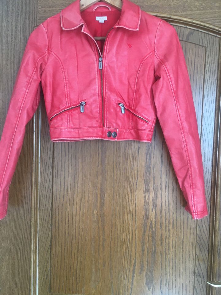 Esprit Leder Imitat Jacke in rot, Kurzform, Größe 152/158 in Friesoythe