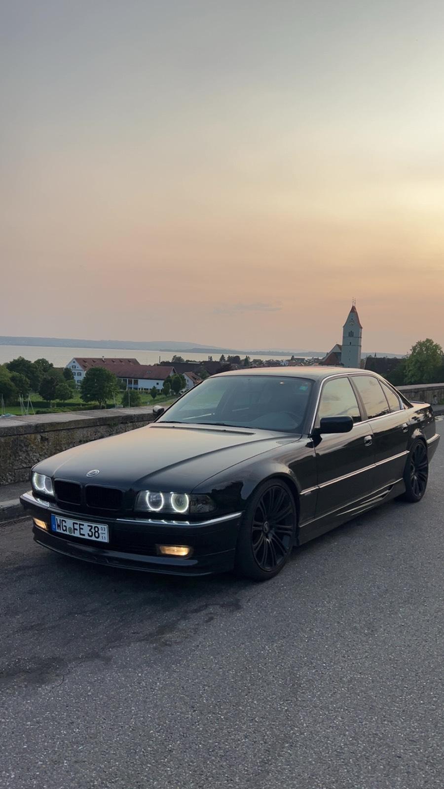 Abbildung des Autos BMW e38 728i