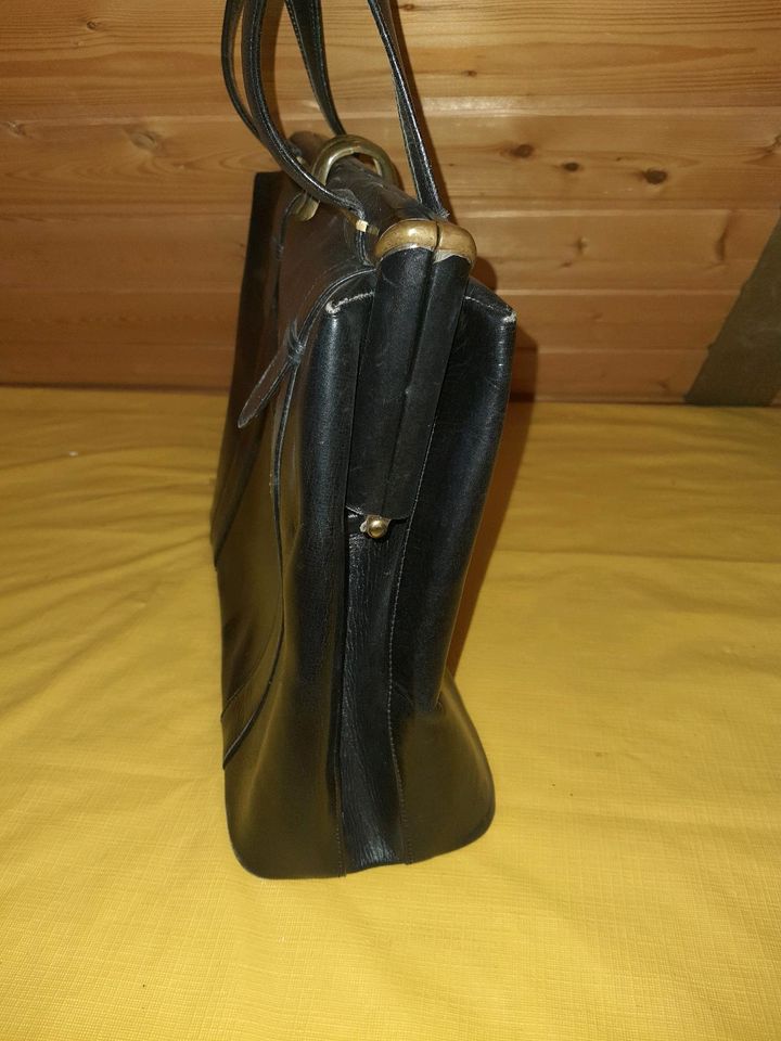 Antike Handtasche von 1900 in Uslar