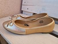 Ballerina gold-beige Hessen - Neuhof Vorschau