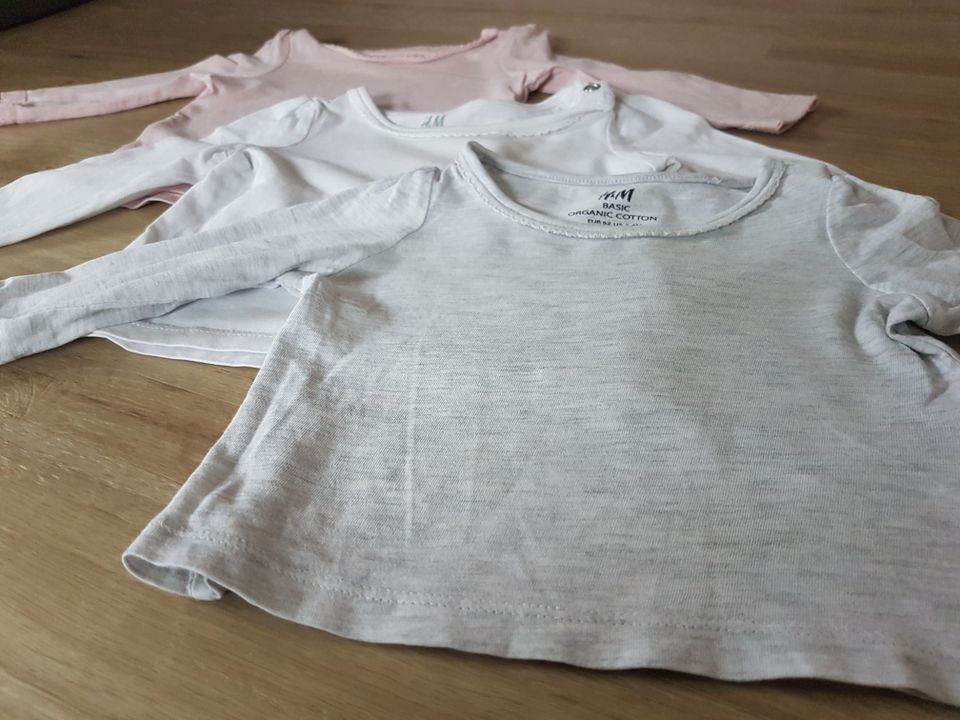 H&M 3er Set Shirts Gr. 62 in Hamburg