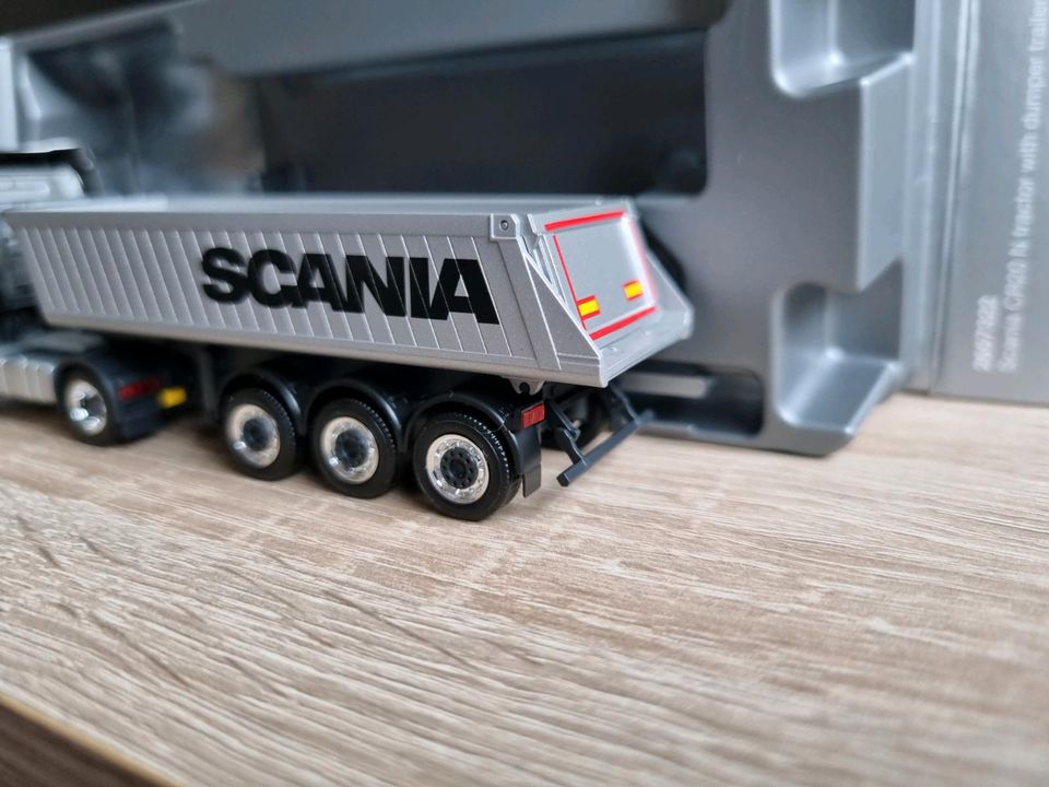Herpa Scania CG XT Sondermodell 1:87 in Wilnsdorf