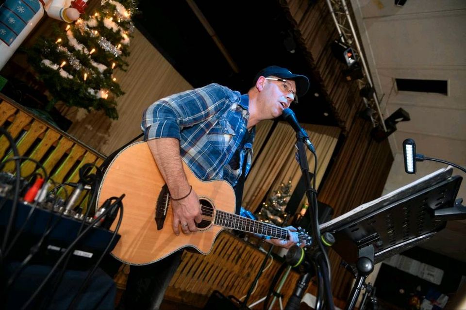 Alleinunterhalter, Solomusiker oder Band in Glauchau