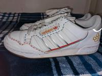 Adidas Turnschuhe 40,5 weiss Hessen - Gießen Vorschau