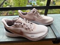Nike Turnschuhe / Laufschuhe 40 Leipzig - Connewitz Vorschau