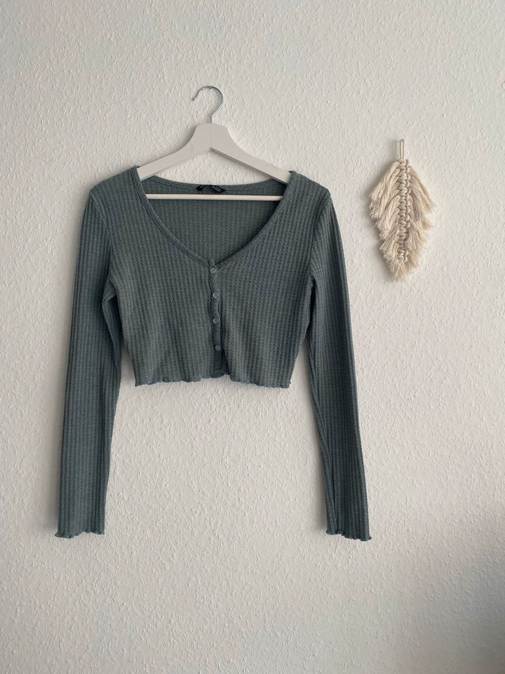 Croptop salbeigrün Shein in Kassel