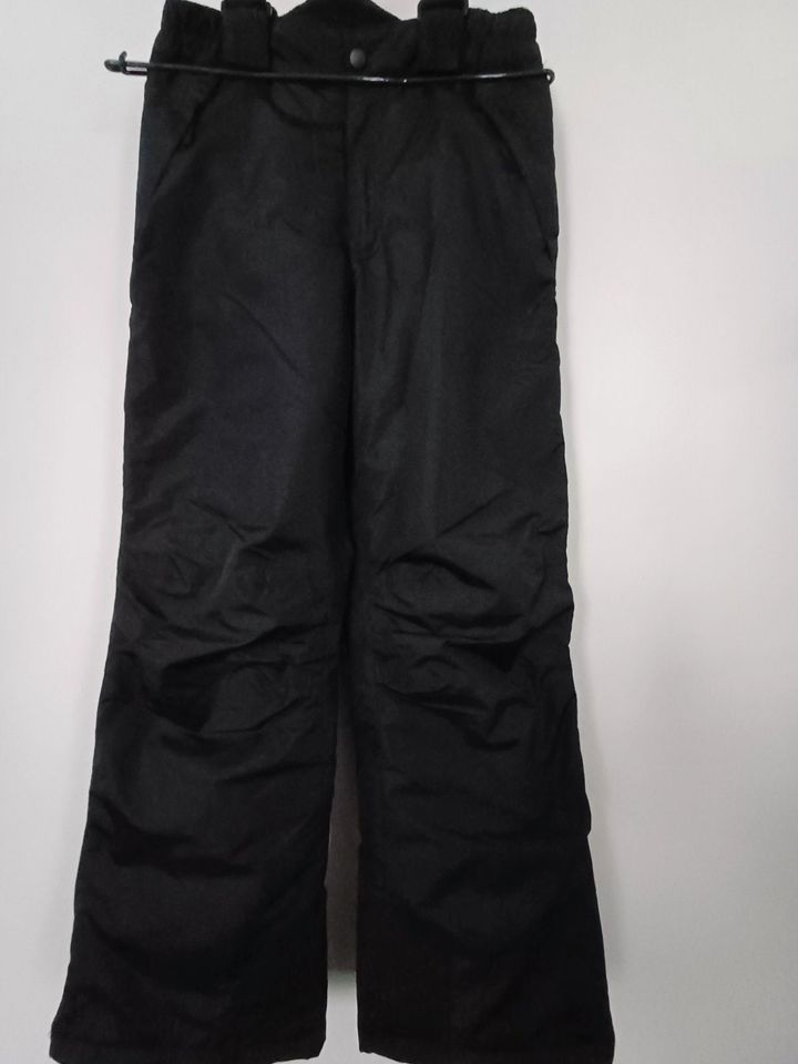 Skihose schwarz 146/152 Kinder, Top Zustand in Lauterhofen