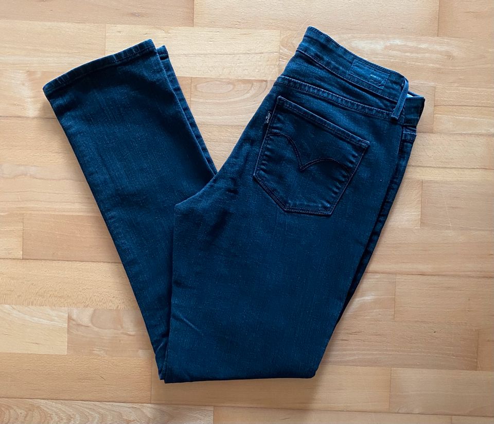 6 Stk. Jeans von Levi’s, Hollister, Wrangler etc. Größe M in Kaarst