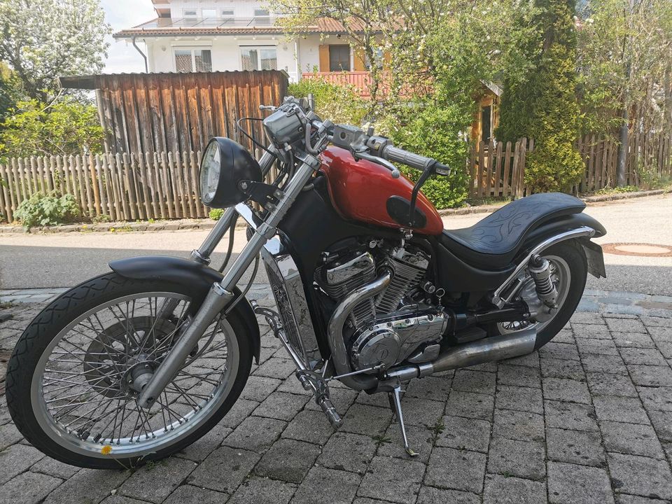 Suzuki Intruder 800 in Ebersberg