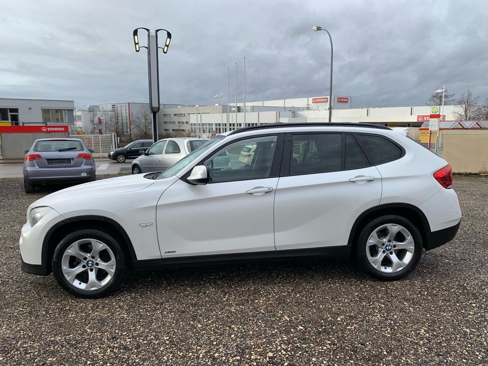 BMW X1 xDrive 18 d xLine *NAVI/LED/PANO/LEDER/XENON/PDC in Weißenburg in Bayern