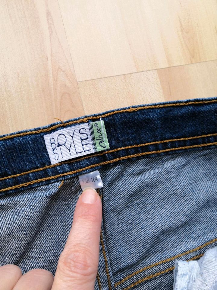 Coole Jeans gr 158 164 in Günzburg