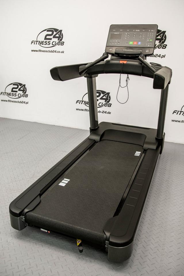 Life Fitness Integrity Laufband mit SL-Konsole / Aufgearbeitet in Dresden