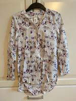 H&M Bluse weiß beige lila rosa ZweigBlumen geblümt fließen Knöpfe Baden-Württemberg - Heidelberg Vorschau