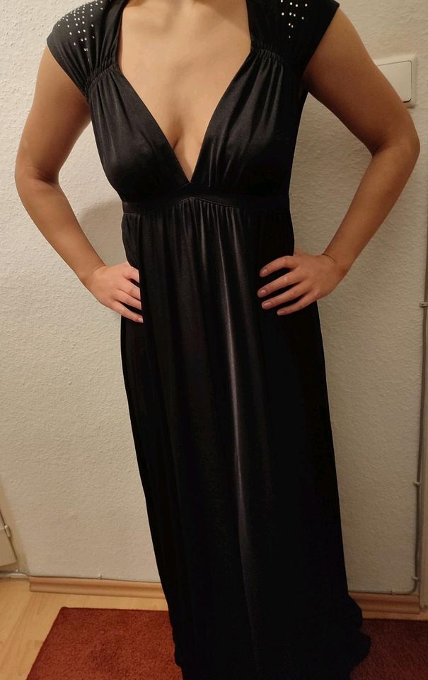 Schwarzes Ballkleid/Abendkleid mit Strasssteinen, bodenlang in Bonn