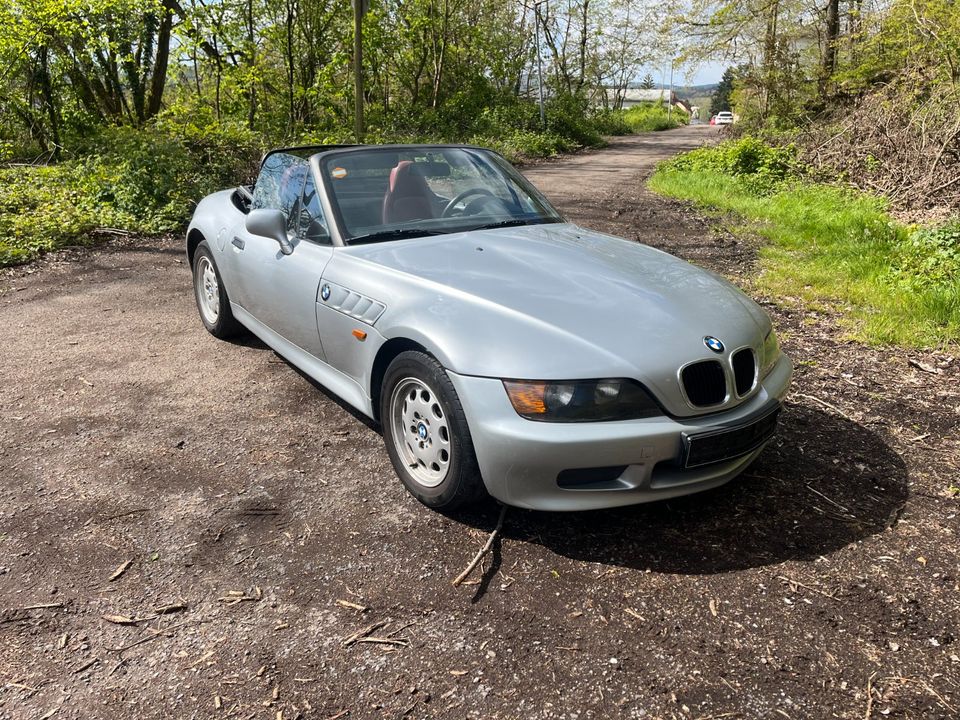 BMW Z3 - TÜV und Inspektion neu - 53000 Kilometer in Saarbrücken