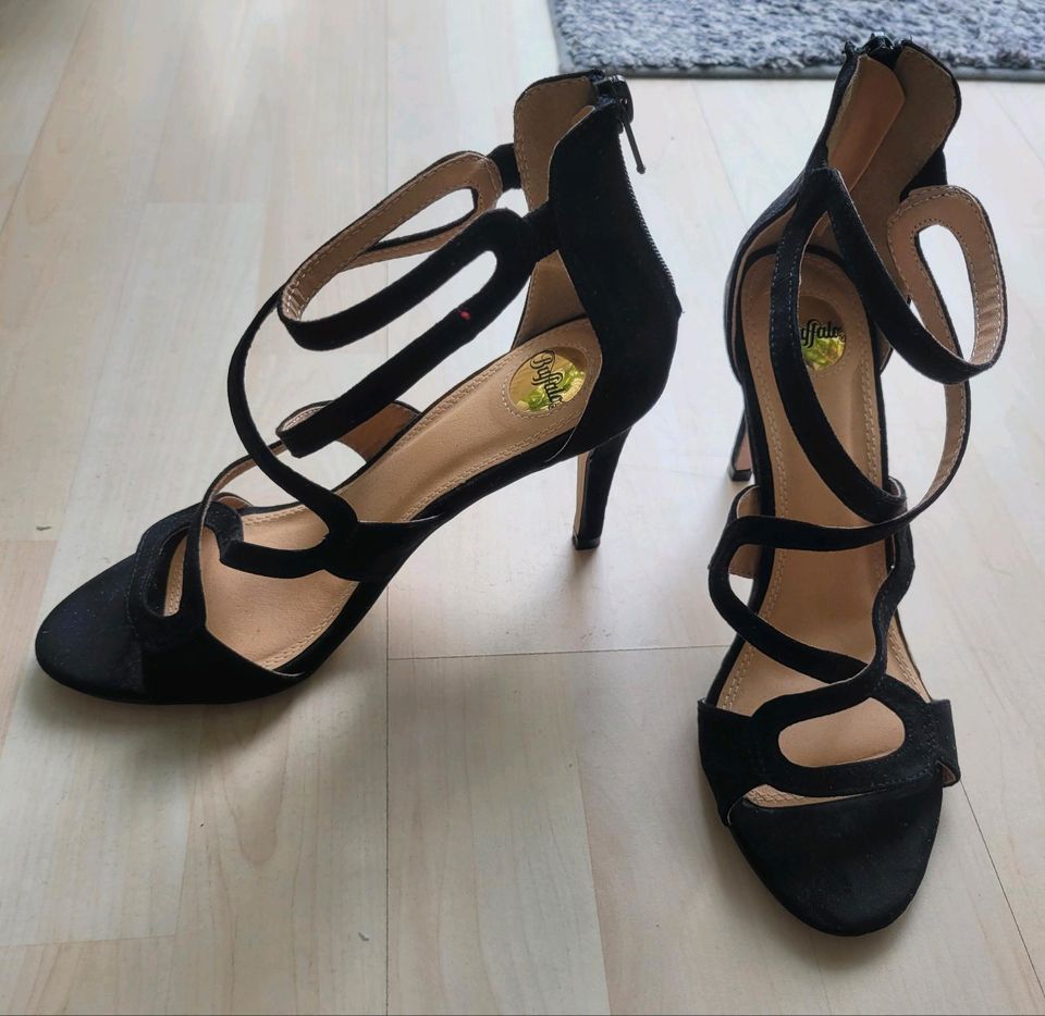 BUFFALO PUMPS / SANDALETTEN / HIGH HEELS NEU SCHWARZ in Hagen