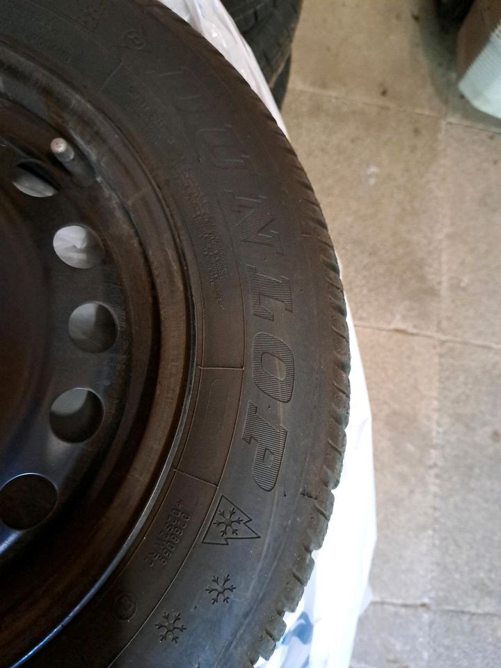 4 Winterreifen 165/70R14 VW Up Dunlop WIE NEU in Südergellersen