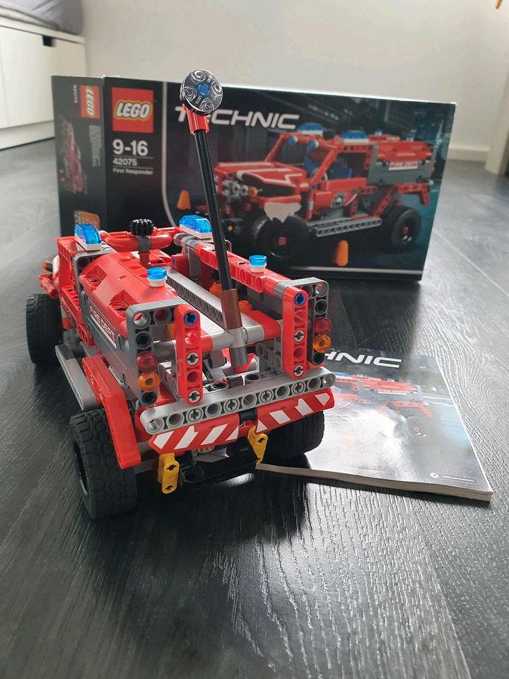 Lego Technic 42075 Feuerwehr in Enger