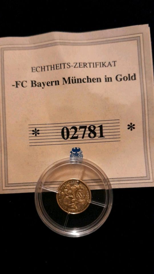 Münzen des FC Bayern, incl. 2 Goldmünzen in Saarbrücken